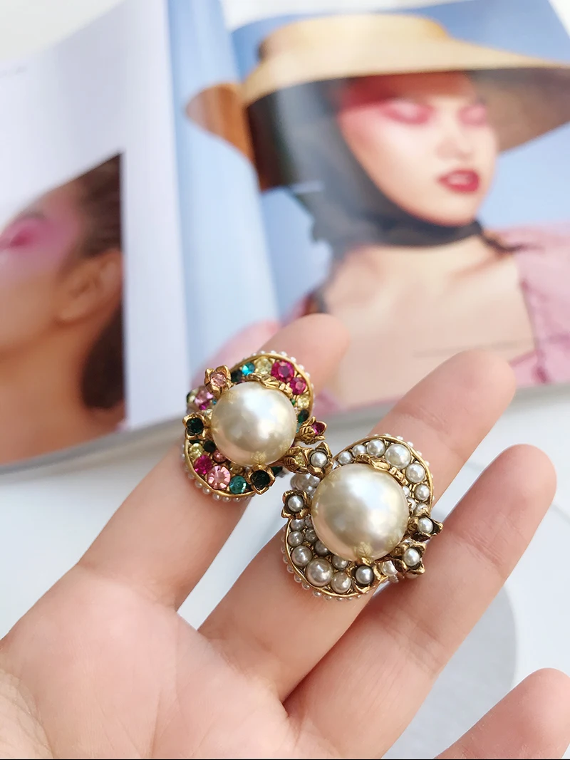 Женское кольцо с крупным жемчугом Винтажное цветным камнем и буквами ювелирное