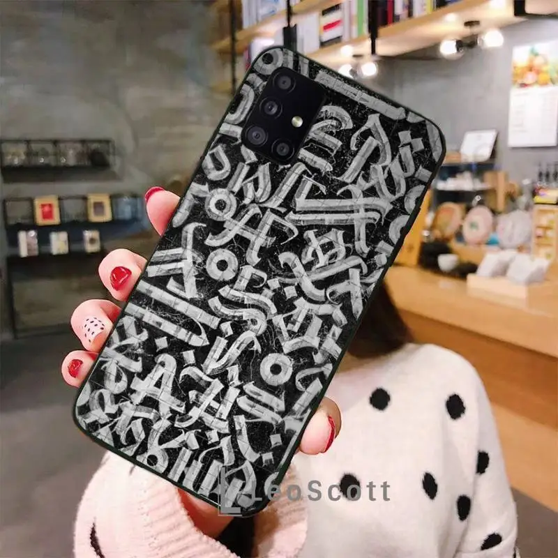 

Graffiti black Phone Case For Samsung A32 A51 A52 A71 A50 A12 A21S S10 S20 S21 Plus Fe Ultra
