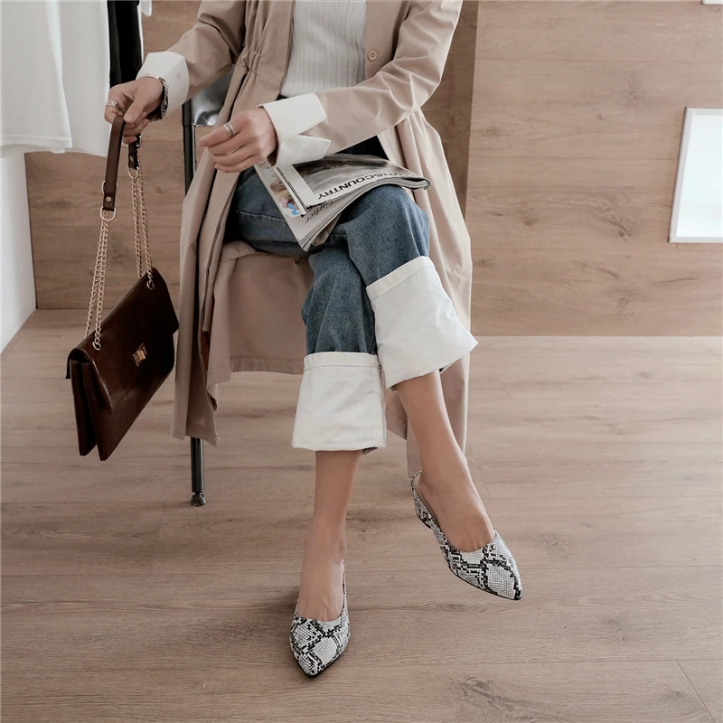 FEDONAS/женские босоножки Новинка 2021 года Сезон весна лето Полушлепанцы со змеиным