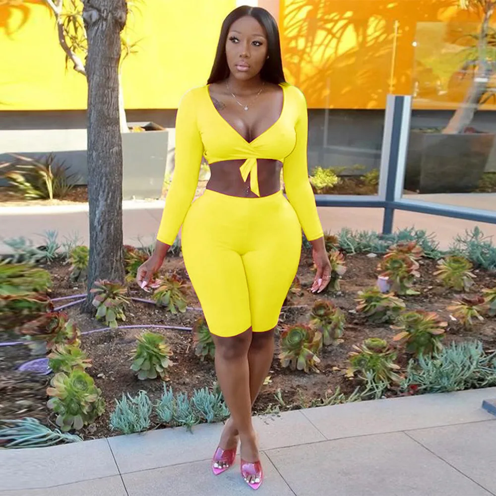 

Women Fitness Two Piece Matching Set Athleisure Outfits Deep V Neck Cleavage Long Sleeve Crop Top+knee Length Short Tracksuits