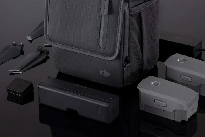 Комплект DJI Mavic 2 Fly More включает шт. аккумулятора/Автомобильное зарядное