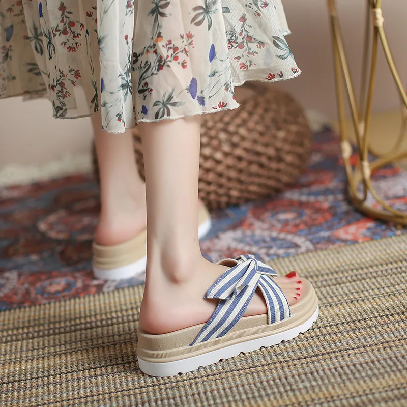 

Beach Shoes House Slippers Platform Luxury Slides Slipers Women Med Sabot Designer 2021 Flat Massage PU Cotton Fabric Fashion