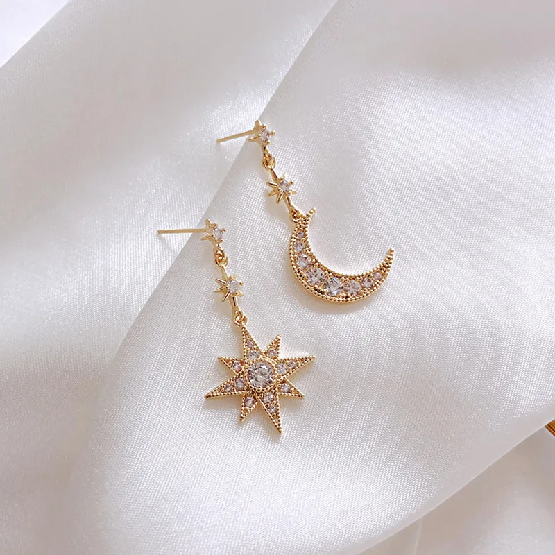

The New Trend Trend Asymmetrical Starry Crescent Moon Ladies Earrings Sparkle Party Banquet Ear Jewelry