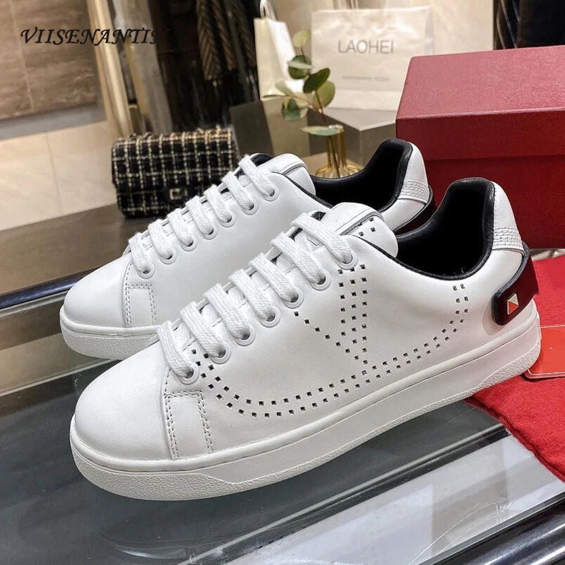 

Женские кожаные туфли на толстой подошве, белые однотонные туфли с заклепками, повседневная обувь на плоской подошве для весны и осени, 2021