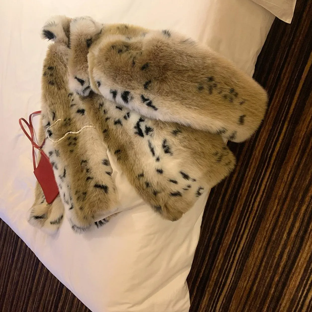 Женская меховая куртка с леопардовым принтом свободная Шуба длинным рукавом и