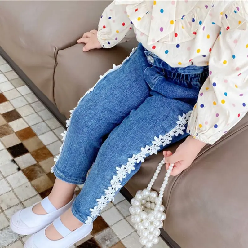 Джинсы для девочек детская одежда на весну осень повседневные джинсовые штаны с кружевным цветочным