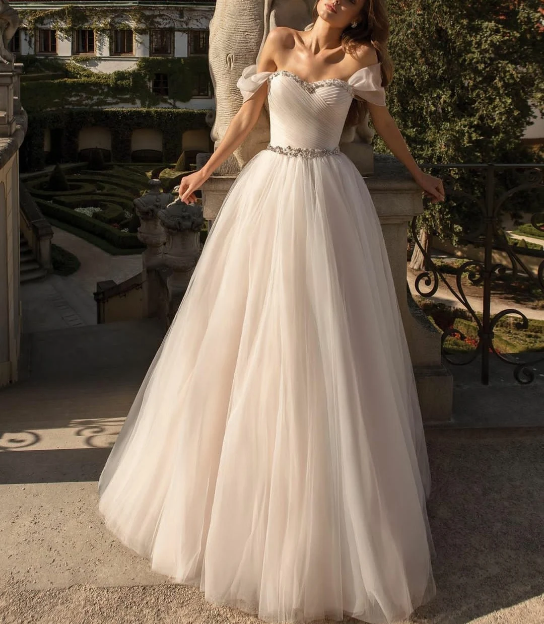 

Женское ТРАПЕЦИЕВИДНОЕ свадебное платье, длинное фатиновое платье с открытыми плечами, V-образным вырезом и шнуровкой сзади, платье невесты