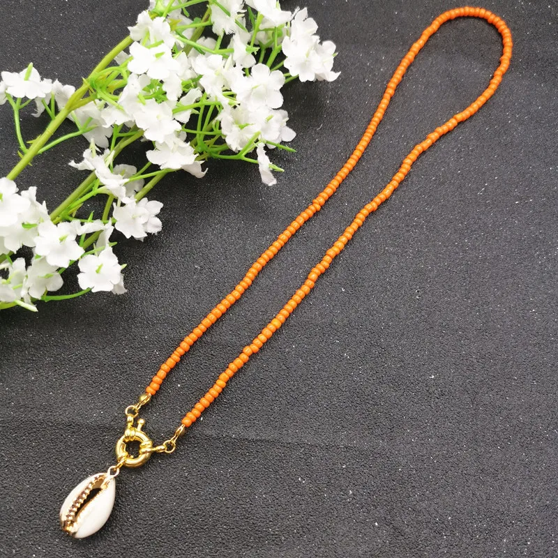 Fashion Colorful Bead Cowrie Shell Choker Necklace for Women Long Chain Pendant Necklace Gold Color Statement Collier Jewelry