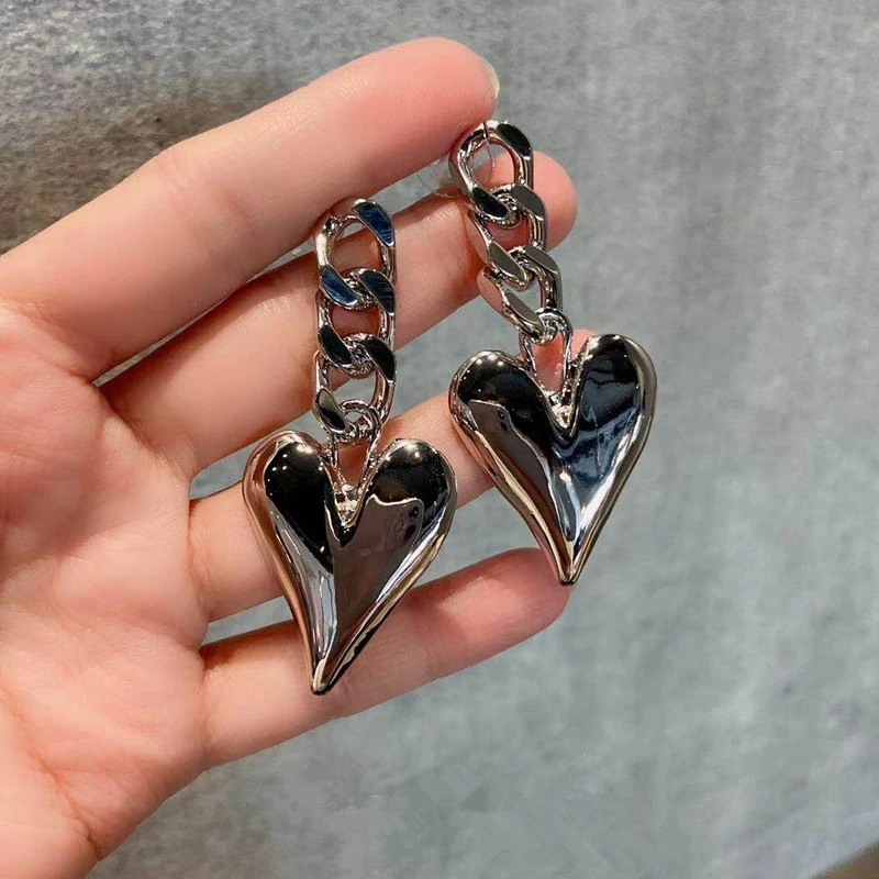 

AOMU модного серебристого цвета с металлической цепочкой полые серьги в виде сердца персикового цвета Стразы, серьги с болтающимися частями, ...