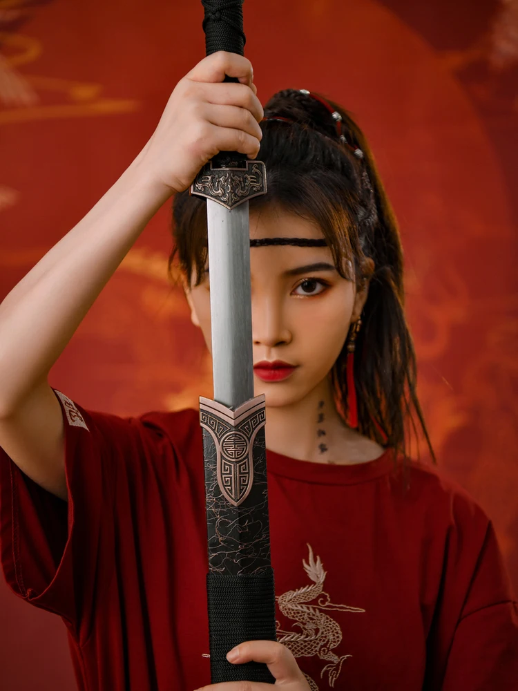 

New 2020 Summer Top Shirts Women T Shirt Graffiti Print Tshirt Plus Size T-shirt Tees Tops Fashion White Black S M L