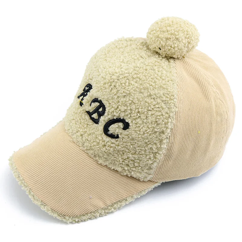 beige ABC Детский головной убор для игры в бейсбол, шапки для мальчиков и девочек с буквенным принтом ABC, милая Вельветовая Кепка с помпоном для новорожденных, осенне-зимние шапки для детей 3-8 лет - Цвет: beige ABC