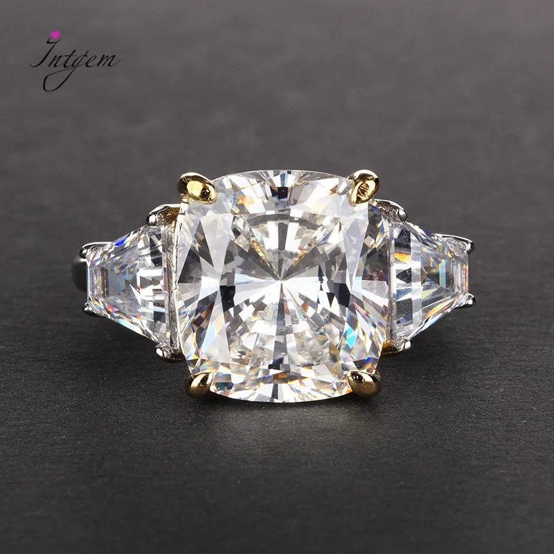 Кольцо из серебра 925 пробы с фианитом 11 карат 10 х12 мм | Украшения и аксессуары