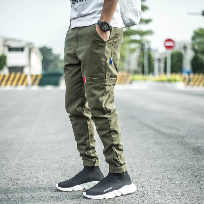 Newly Streetwear Fashion Men Jeans Slim Fit Big Pocket Casual Cargo Pants Men Overalls Vintage Designer Hip Hop Joggers Trousers