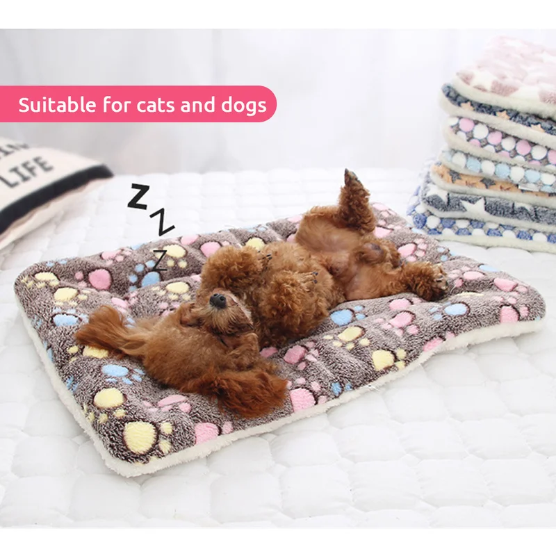 Pet Blanket Cute Dog Bed Mats Soft Flannel Fleece Warm Sleeping Beds Cover Mat For Puppy Cat Supplies Dog Sofa Cushion Home Rug