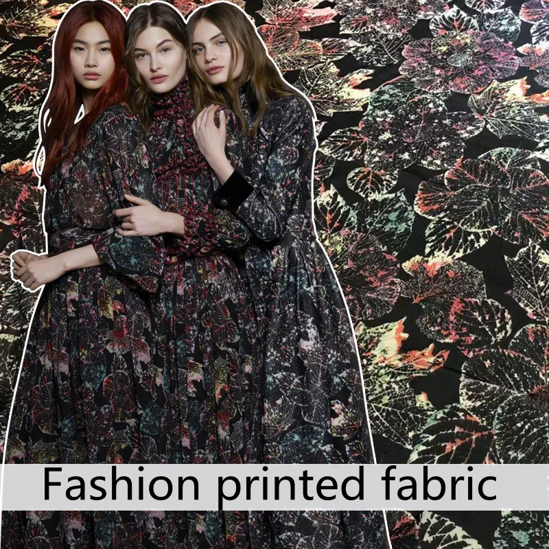 

Fashion Silk Digital Printing Fabric Personality Show Big Brand Design High-definition Clothing Fabric Handmade Custom Div Warp