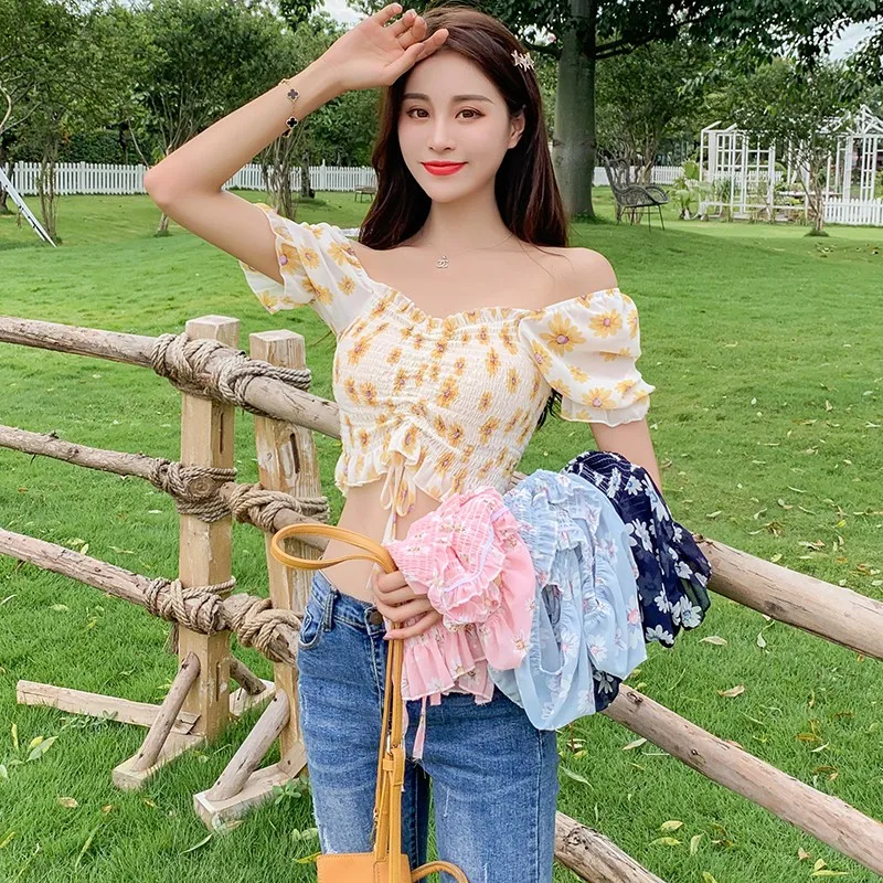 

Summer Sweet Floral Short Sleeve Holiday Beach Blouse Women Tops Square Collar High Waist Ruffles Hem Chiffon Blouse Shirt 2020