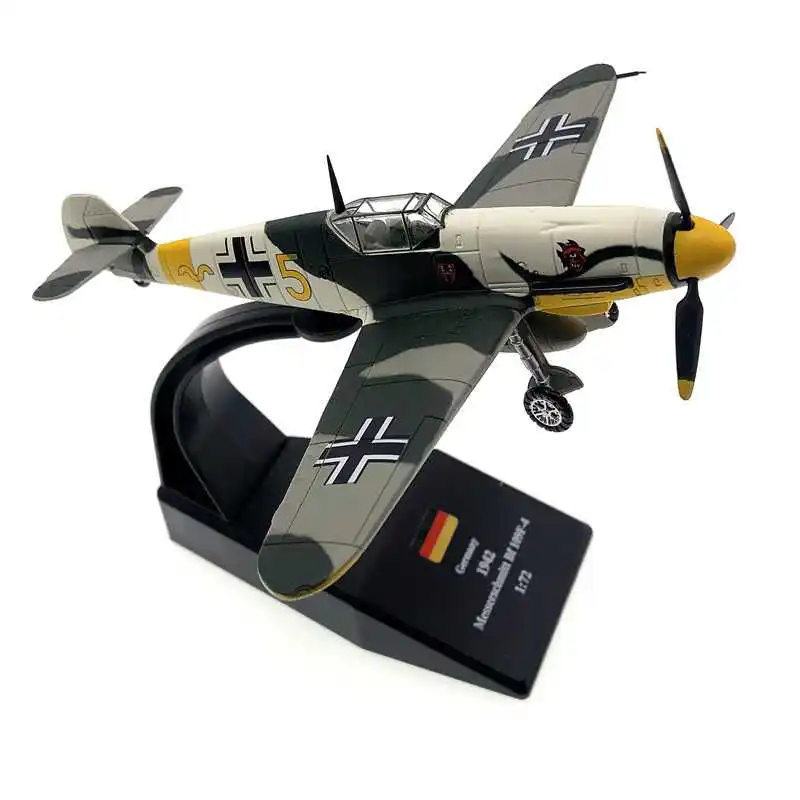 Немецкий ace bf-109 модель самолета-истребителя 1:72 |