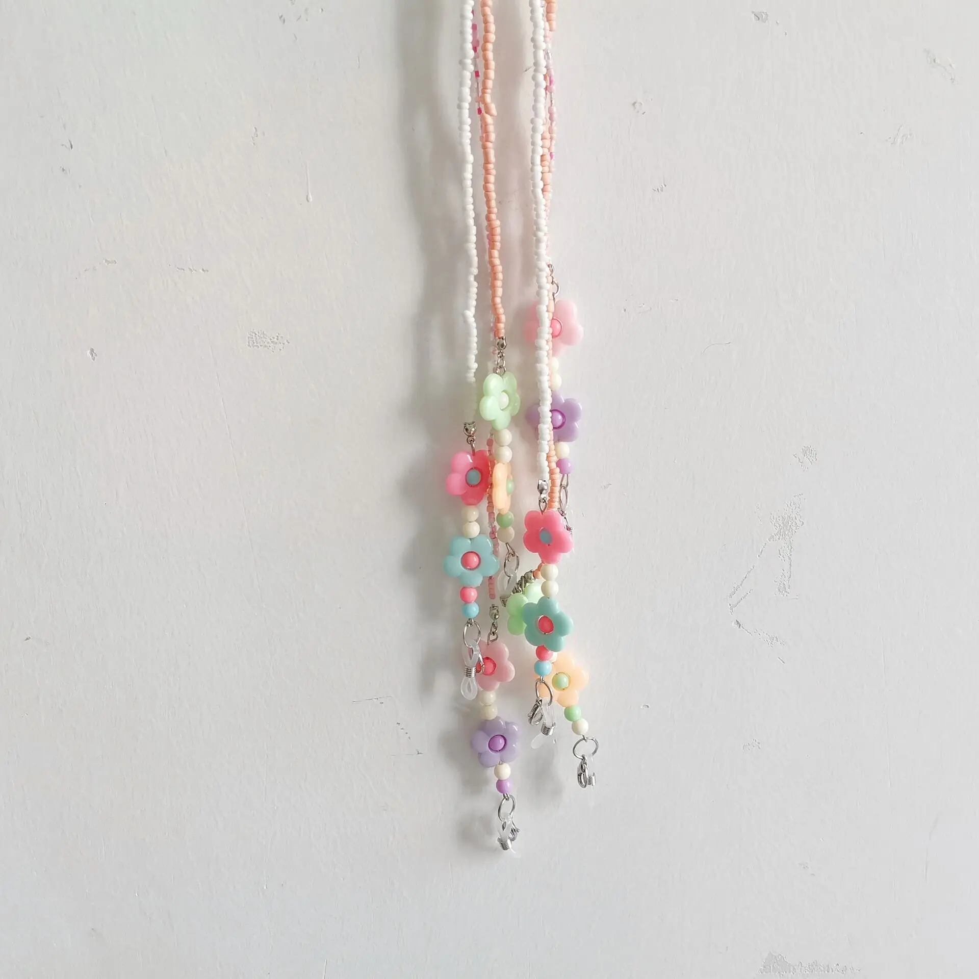 

New Candy Color Acrylic Beaded Flower Lanyard Necklace Glasses Chain Earphone Chain Hanging Chain