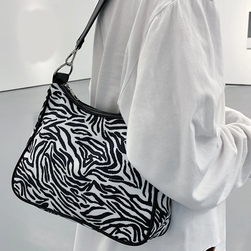 

Women's Oxford Shoulder Bag Fashion Luxury Retro Zebra Pattern Crossbody Bag Leisure Waterproof Tote Bag Underarm Bag