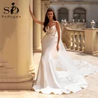 Женское атласное платье с юбкой-годе, открытой спиной и кружевной аппликацией