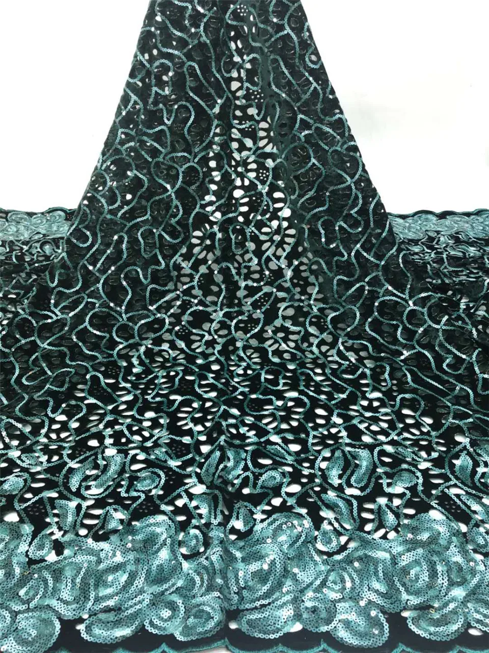 

Newly Designed Net Lace Nigeria Lace Fabric Embroidered African Sequin Lace Fabric French Lace Female Evening Dress FJ3696