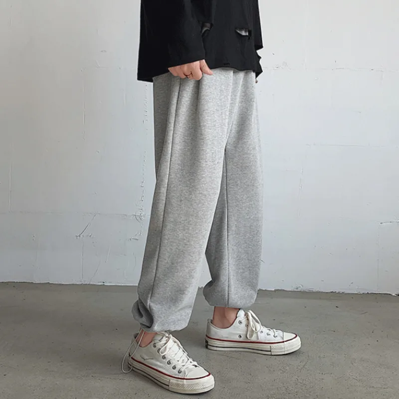 

Summer Jogger Sweatpants Men Korean Fashion Loose Drawstring Casual Pants Men Streetwear Wide-legged Straight Mopping Pants Men