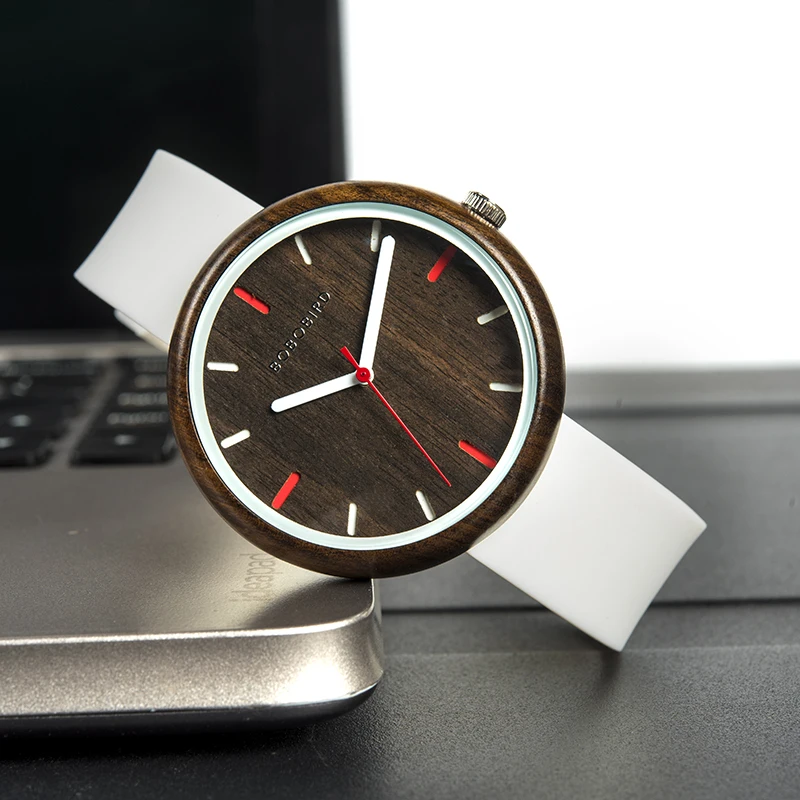 Часы женские кварцевые с силиконовым ремешком R28 | Наручные часы