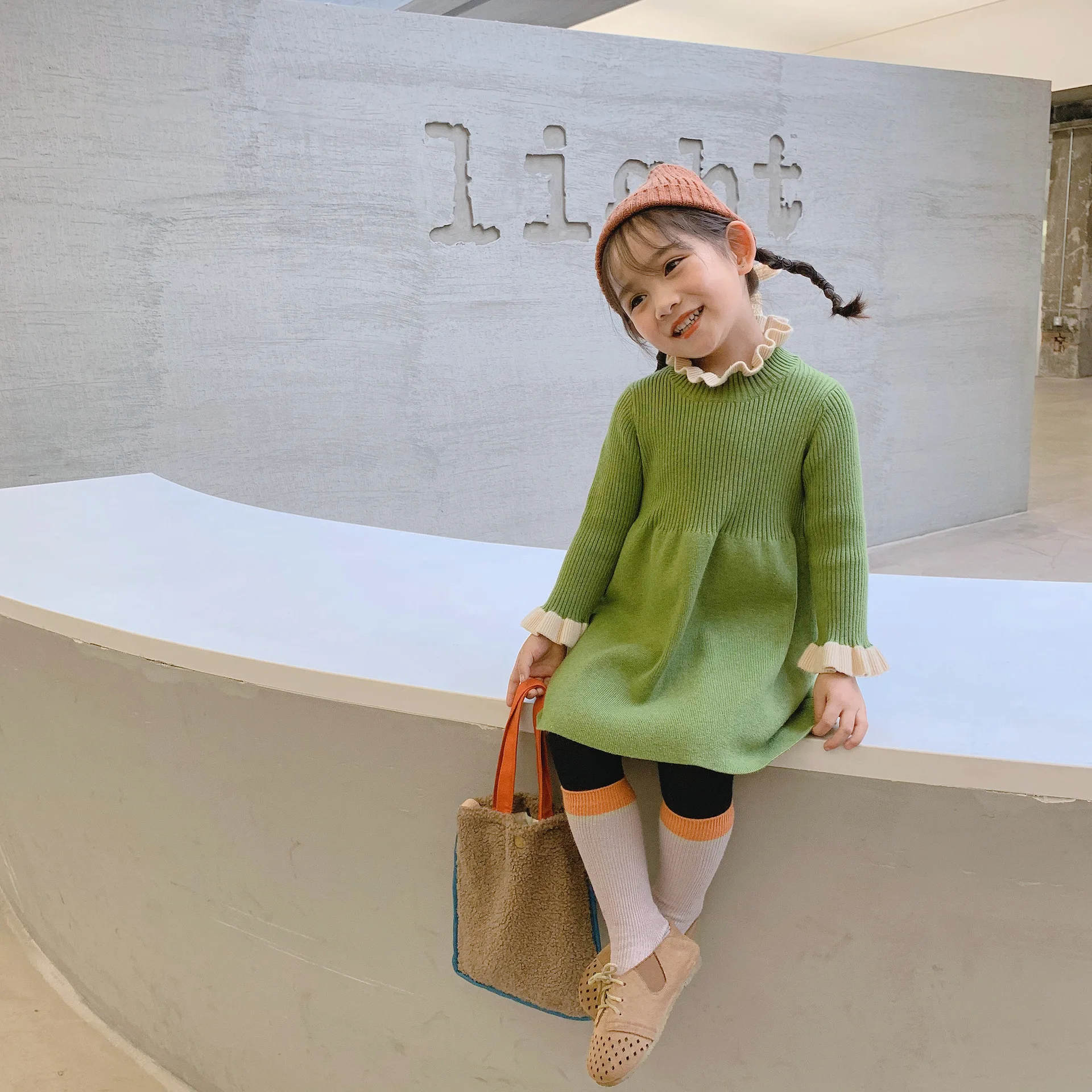 Зимняя новая коллекция одежды на девочек с рисунками краем уха шерсть платье