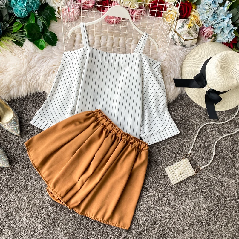 

Small fresh design Stripe Loose Off-the-shoulder shirt Short sleeve Blouse + Elastic waist Casual Shorts Two-piece set Women