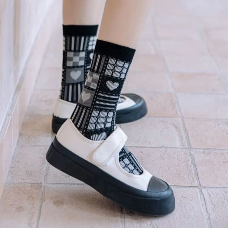 2 Pair Thick Keep Warm Winter Socks Women Fashion Long Cycling Cotton Socks Cute Vintage Flowers New In 2021 Street Style Calzin