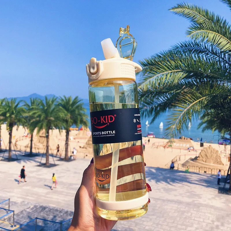 

Korean version of simple sports plastic cup Curious kid large capacity straw cup leak-proof student couple fitness cup