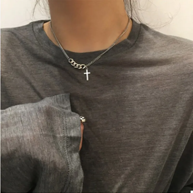 

Hollow Heart Link Chain Choker Necklaces for Women Golden Necklace Statement Chain Necklace Jewelry Party Gift Girls