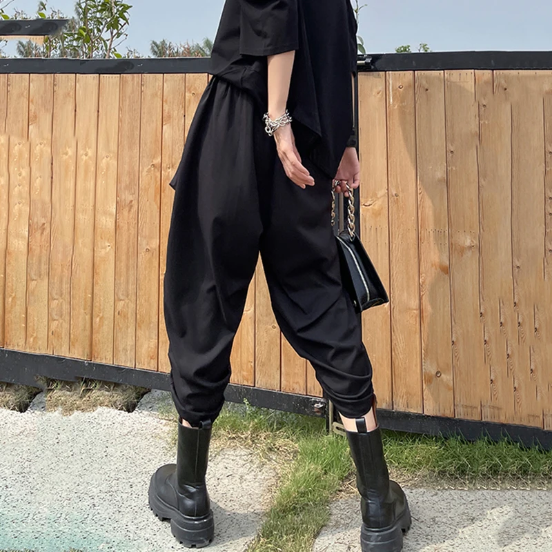 

[EAM] High Elastic Waist Black Pleated Harem Trousers New Loose Fit Pants Women Fashion Tide Spring Summer 2021 1DE1087