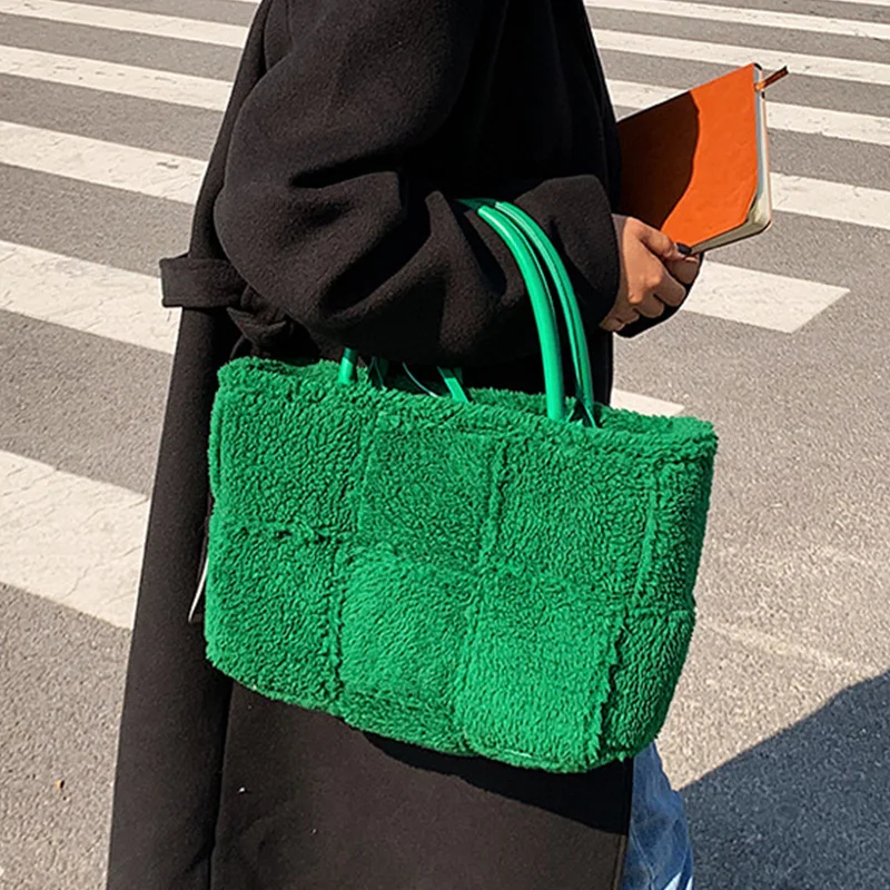 

Winter Lambswool Weave Plaid Totes Shoulder Bags For Women 2022 Solid Color Women's Designer Handbag Female Travel Armpit Bag