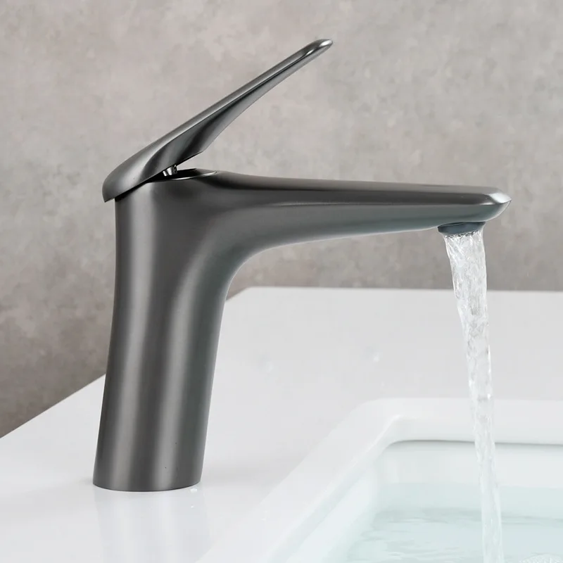 

Toilet washbasin hot and cold faucet bathroom washbasin single-hole faucet