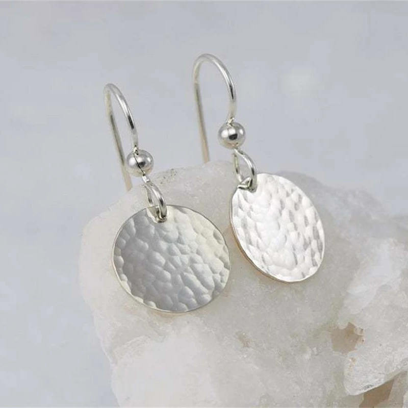 

Simple Metal Bump Small Disc Earrings Temperament Wild Silver Color Earrings Women Birthday Holiday Anniversary Fashion Jewelry