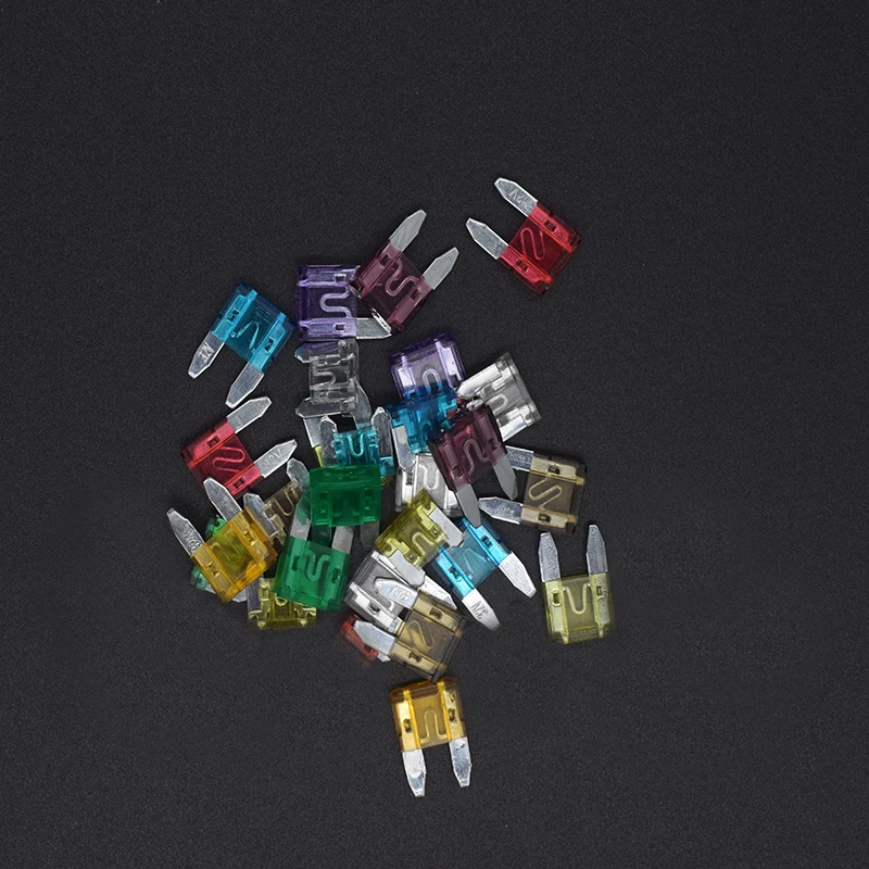 Комплект предохранителей для автомобиля комплект из цинкового сплава и пластика