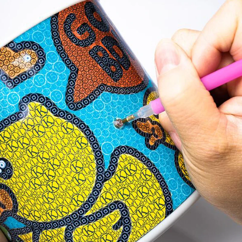 

2021 New Special Shape Diamond Painting Roll Cylinder Tissue Box 5D Puzzle Storage Box Cartoon Animal Diamond Cross Stitch Gift
