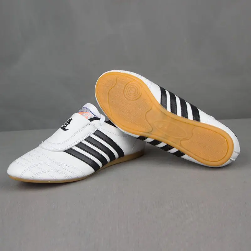 Four trips Taekwondo Shoes Adult Children breathable KICK Boxing Martial Art Sneaker karate Training cheap Comfortable WTF shoes |