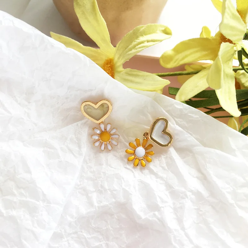 Ассиметричные корейские ювелирные изделия милые маленькие висячие серьги в