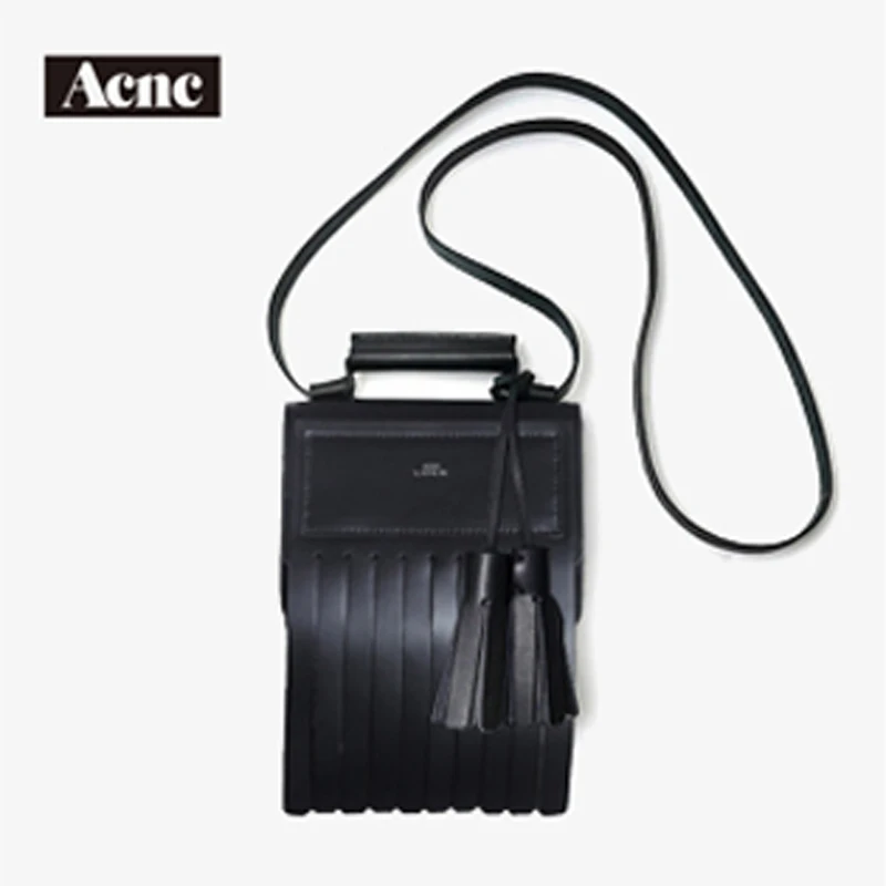 Женская сумка средней длины из натуральной кожи женская через плечо с кисточками