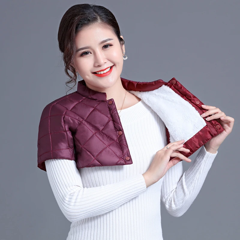 Зимний утепленный жилет на плечо женский красный черный стеганый короткий