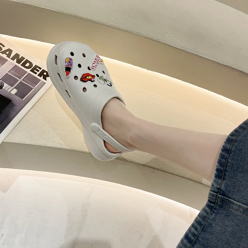 

2021 new summer popular cute package head hollow casual slippers 2024