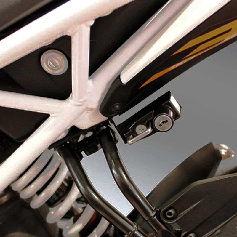 Противоугонный замок для мотоциклетного шлема KTM Duke 125/250/390 2017| |