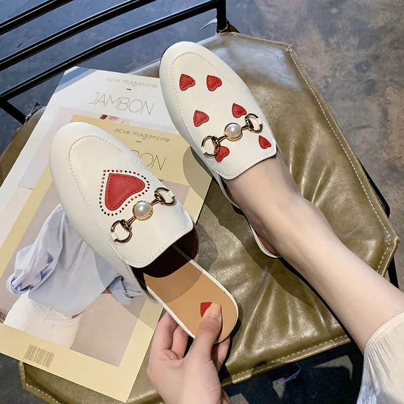 Новинка 2019 года Летняя обувь женская тапочки в форме сердца сандалии на плоской