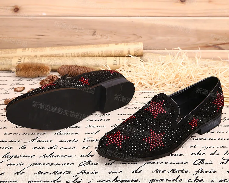 Christia Bella с узором в виде красных звезд из кристаллов мужские ботинки на плоской