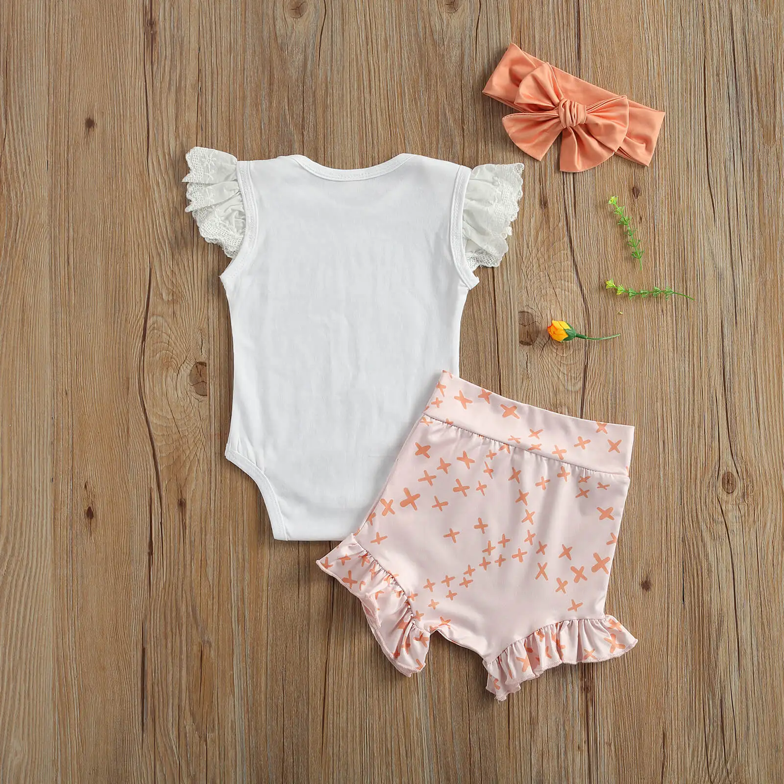 

Pudcoco 3-18M Toddler Baby Girl Summer 3Pcs Set Lace Flared Short Sleeve Bodysuit+Star Print Ruffled Shorts+Headband Infant