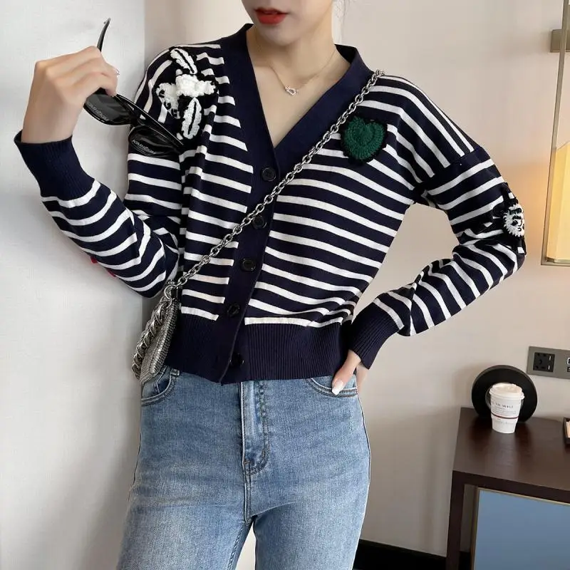 

Retro Striped V-Neck Sweater Cardigan Brand Design Embroidered Badge Loose Knitted Sweater Jacket 2021 Early Autumn Street Women