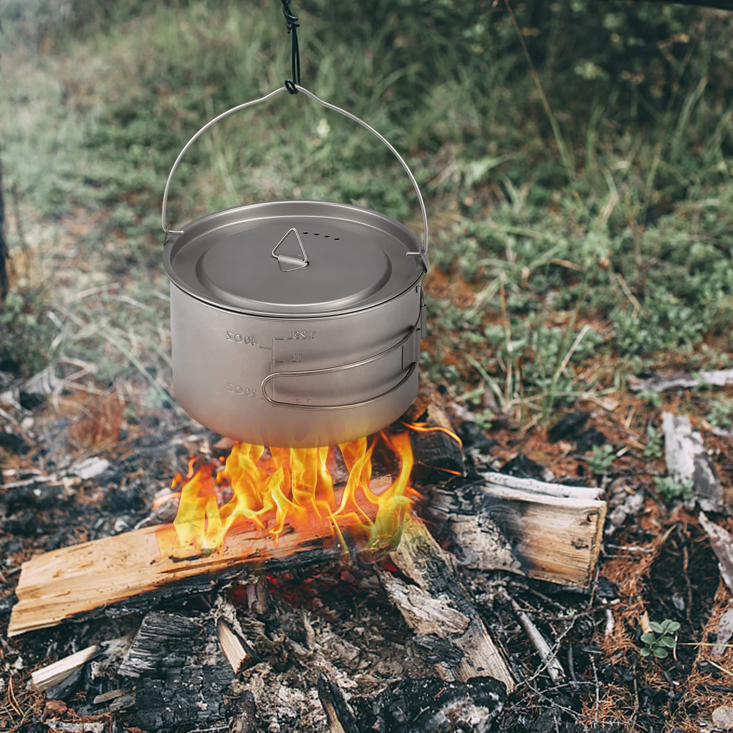 

Lixada 1.25L Titanium Pot Cup Mug Portable Ultralight Camping Titanium Pot with Foldable Handles Outdoor Camping Equipment