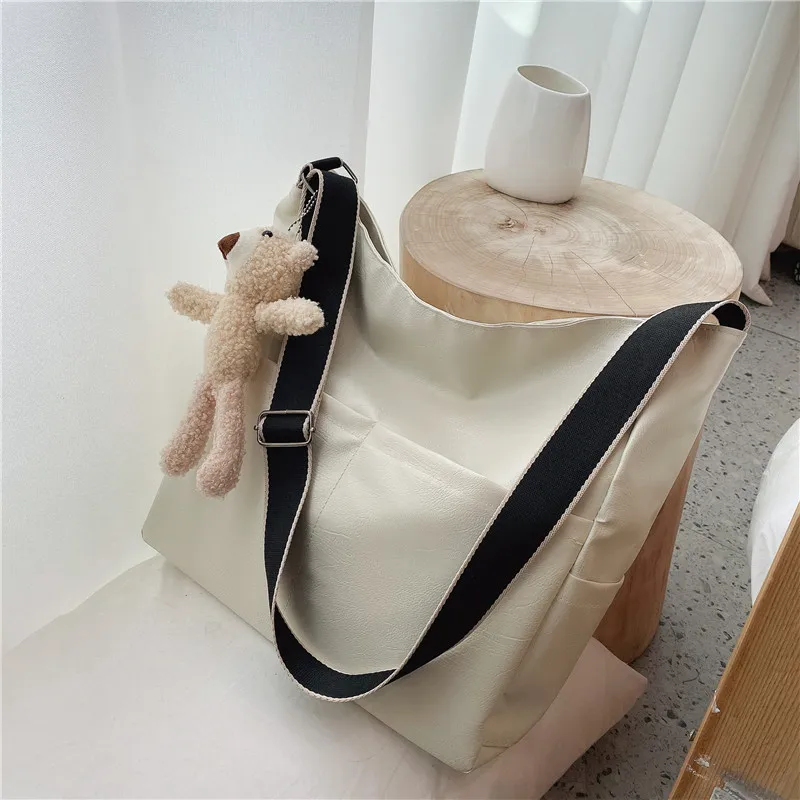 

2021 Women New Large Capacity Soft Leather Shoulder Bag Simple Retro Fashion Messenger Crossbody Bag Satchels
